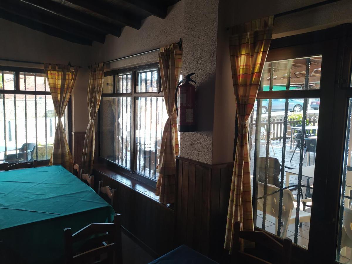 Hostal Urbion Vinuesa Bagian luar foto