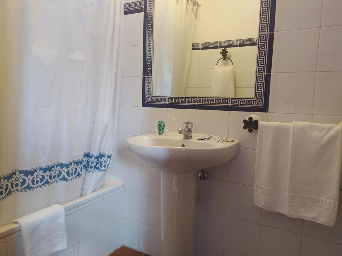 Hostal Urbion Vinuesa Bagian luar foto