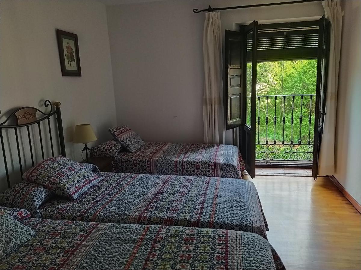 Hostal Urbion Vinuesa Bagian luar foto
